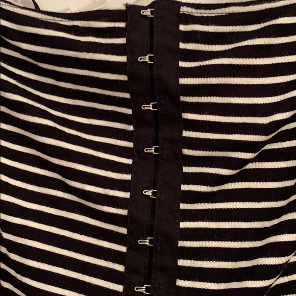 NWT off the shoulder crop top - Picture 2 of 4